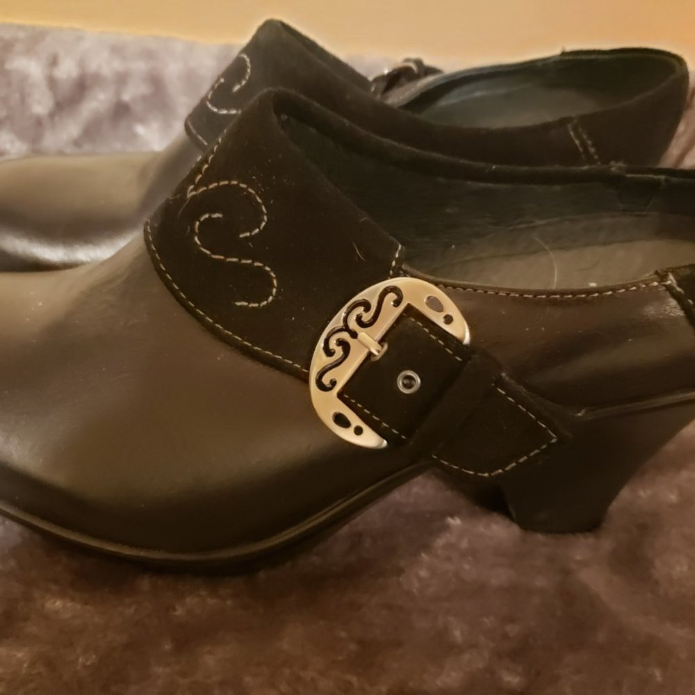Dromedaris Nicole Clogs/Mules Black Size 11